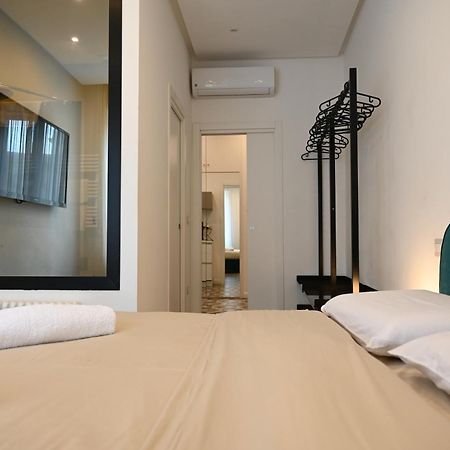 Qhouse Apartment Наполи Екстериор снимка