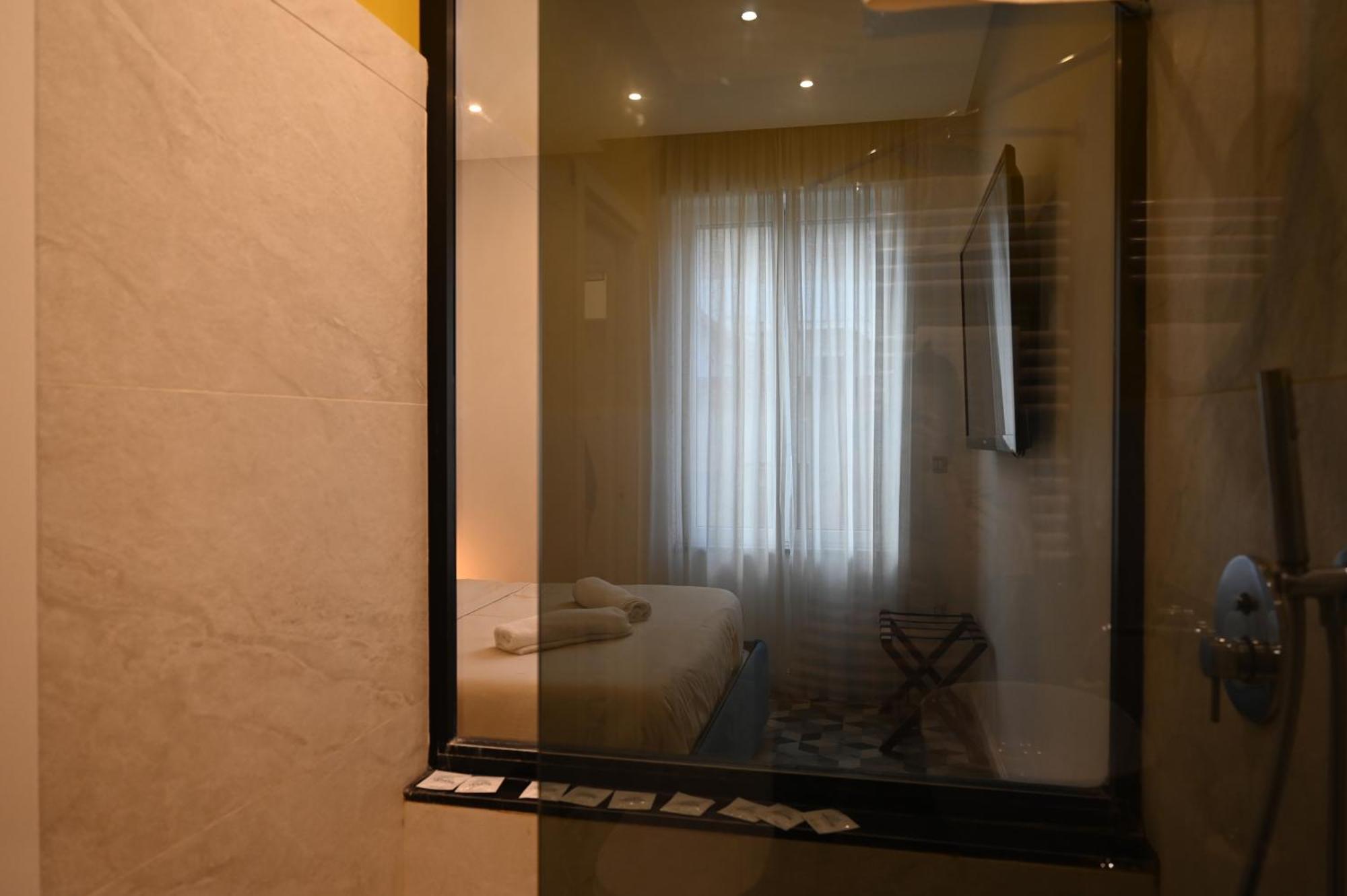 Qhouse Apartment Наполи Екстериор снимка