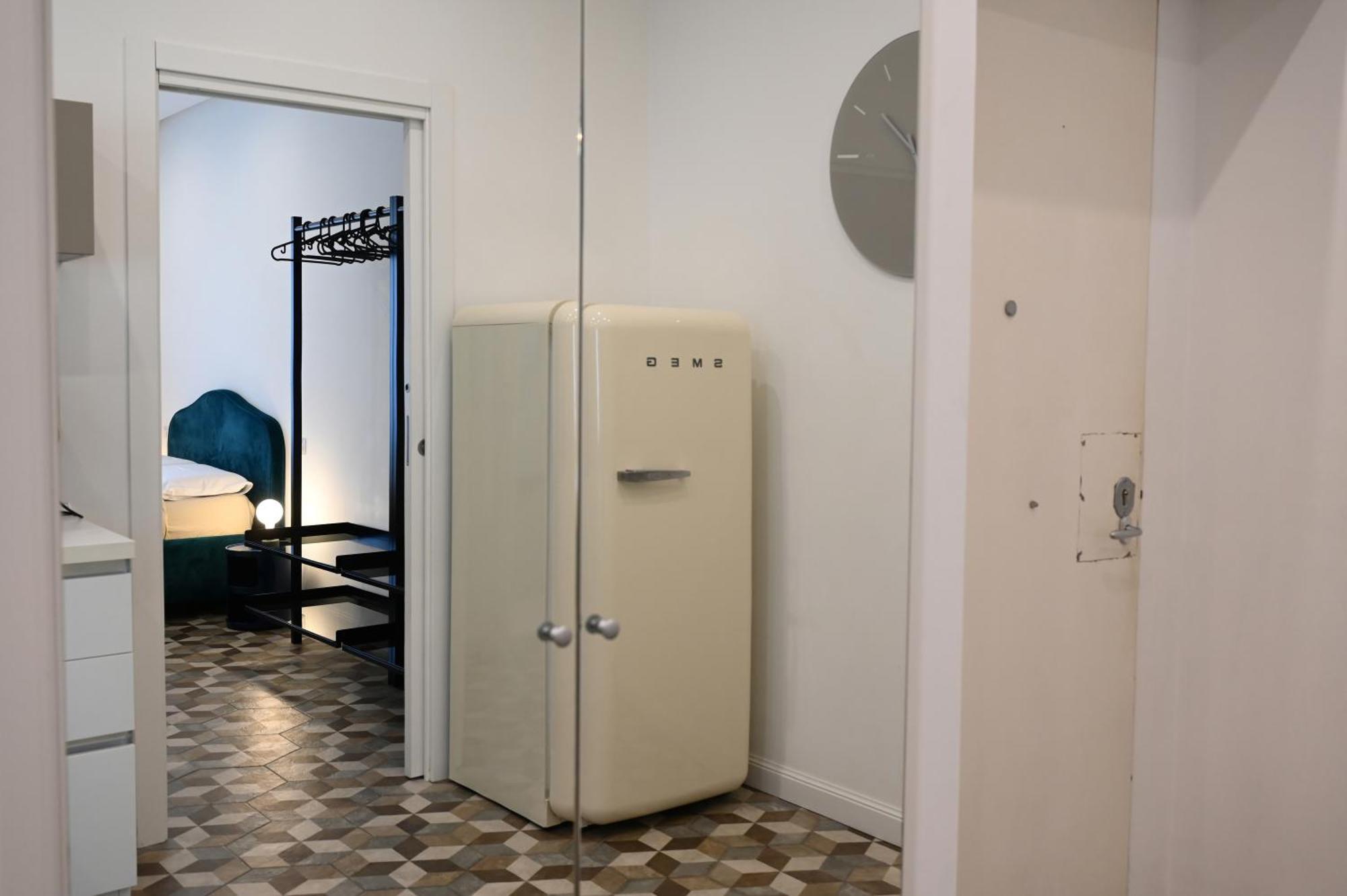 Qhouse Apartment Наполи Екстериор снимка