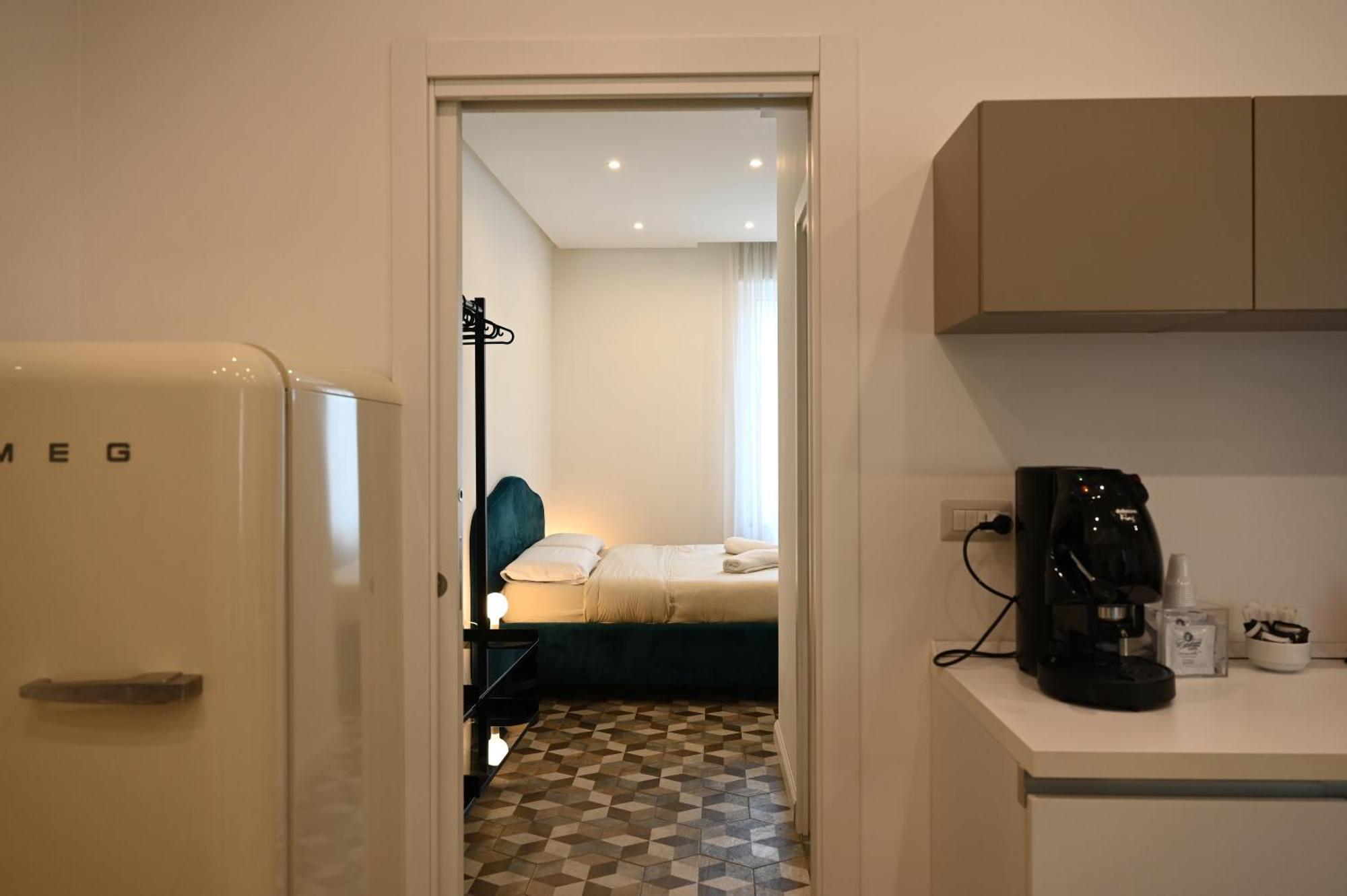 Qhouse Apartment Наполи Екстериор снимка